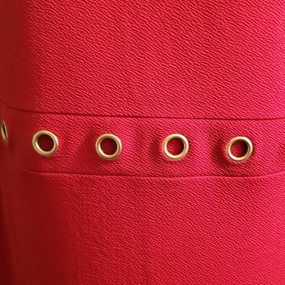 Sleeveless dress - Picture 2 of 5
